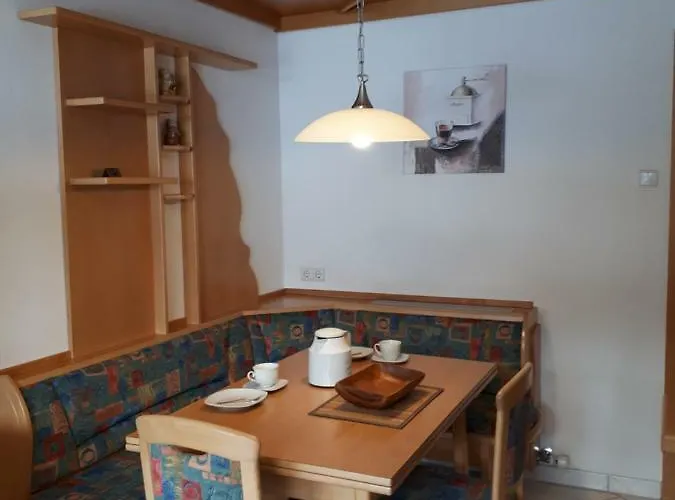 Lungau - Haus Esl アパート Hintergöriach
